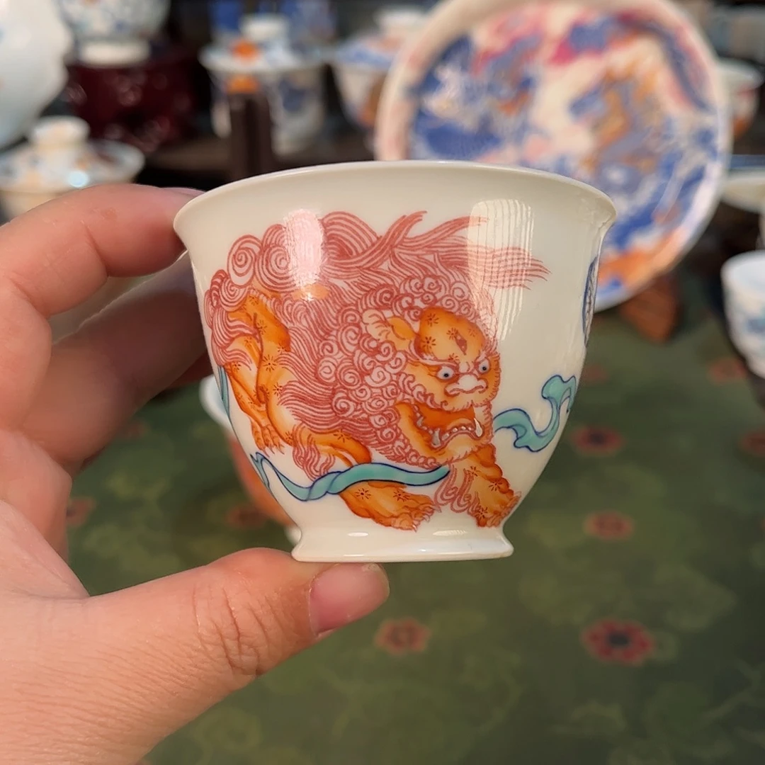 斗彩狮子铃铛杯一一