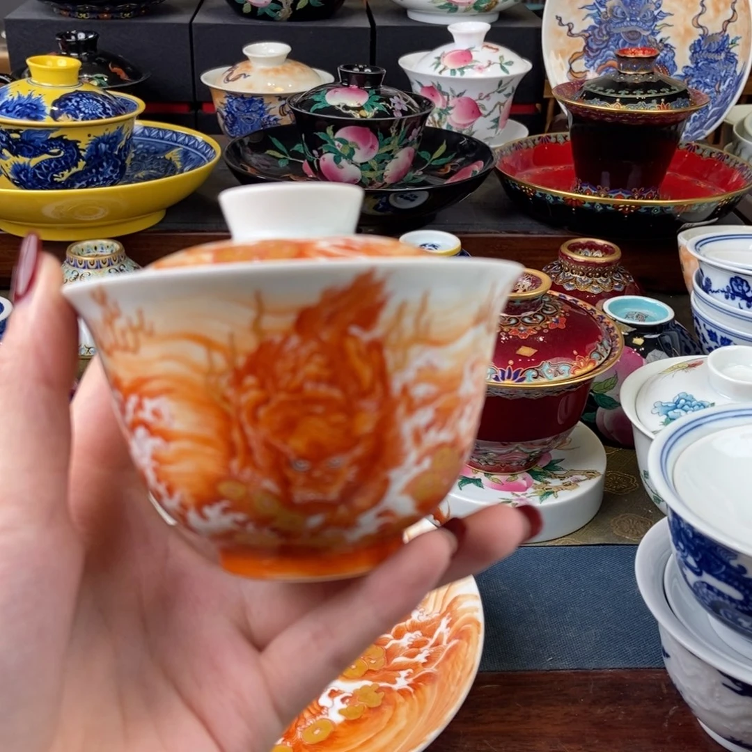 陶瓷艺术家的作品是一种