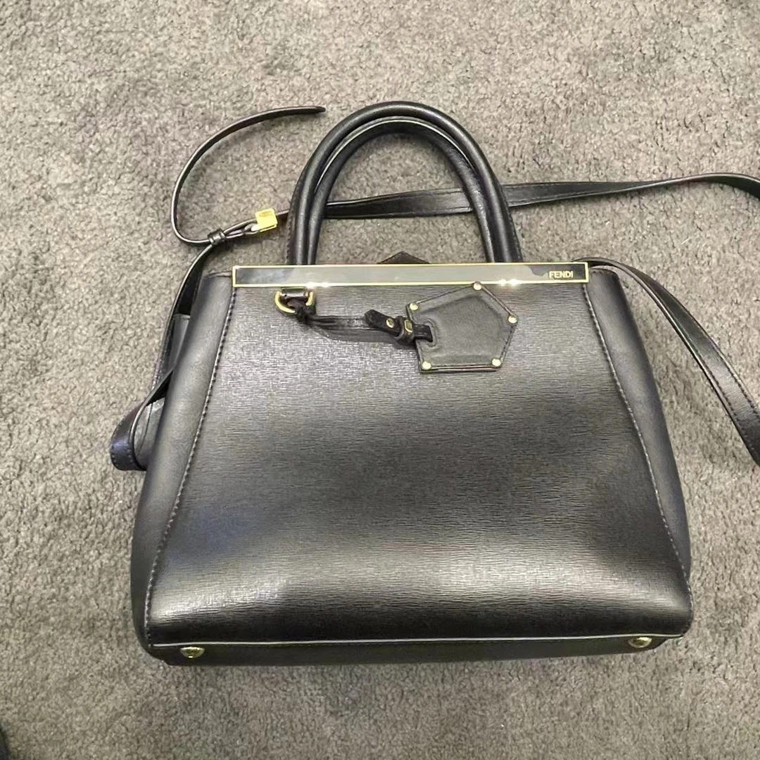 95新 FENDI/芬迪 02002芬迪黑色/非真假不退补不换