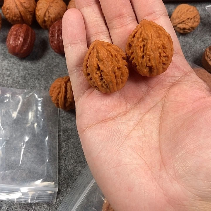 文玩核桃吊坠蚂蚁塔