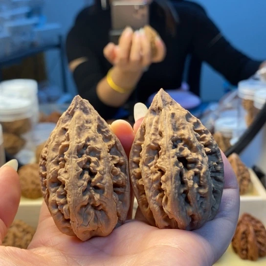 把件桃核东北秋子47
