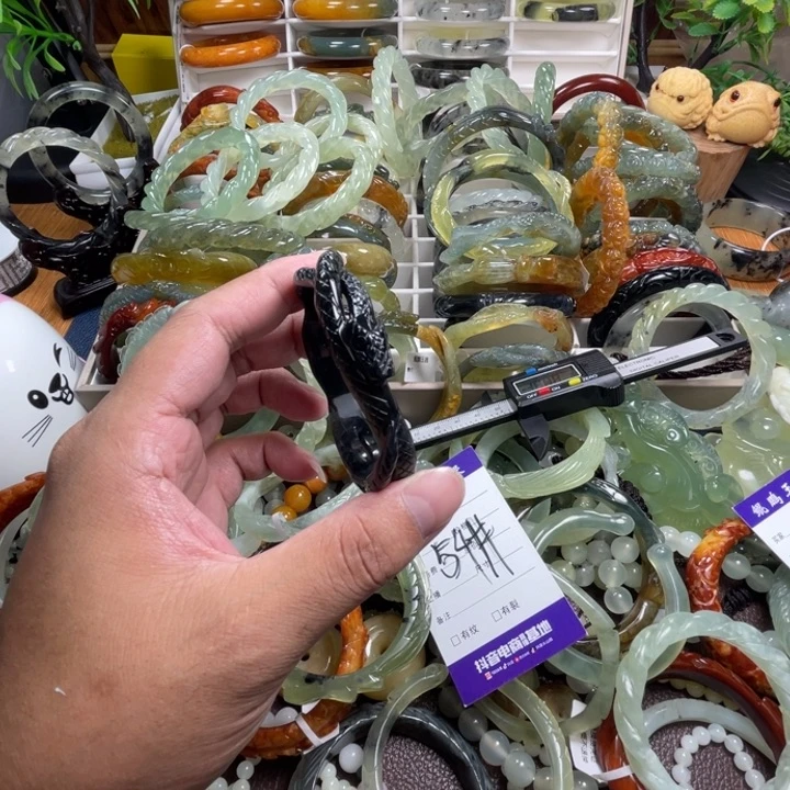 未镶嵌蛇纹石玉手镯n**.