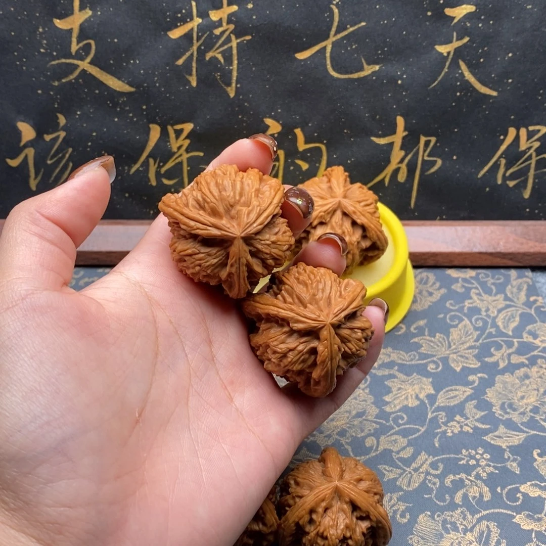 吊坠文玩核桃星***Q白狮子