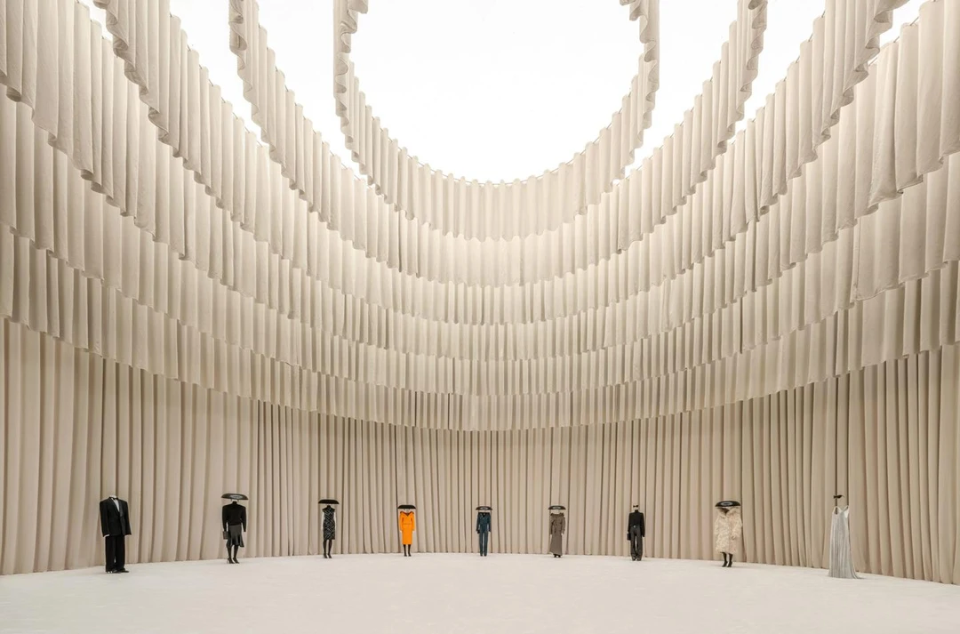 W心脏款式男士休闲潮牌水洗做旧磨破设计师T恤