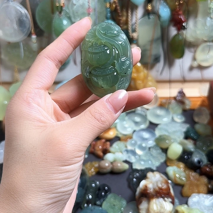 蛇纹石玉合金颈饰