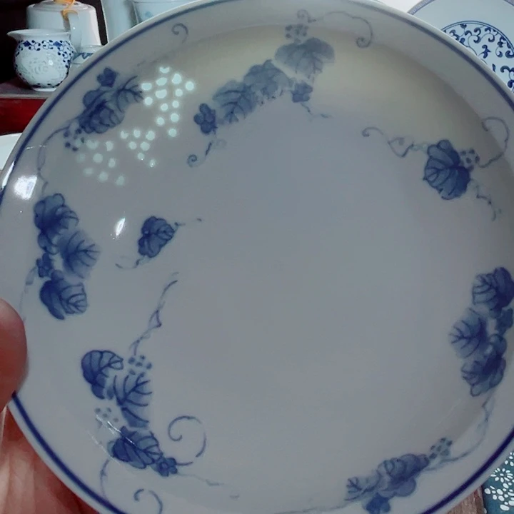 青花玲珑8寸窝盘葡萄
