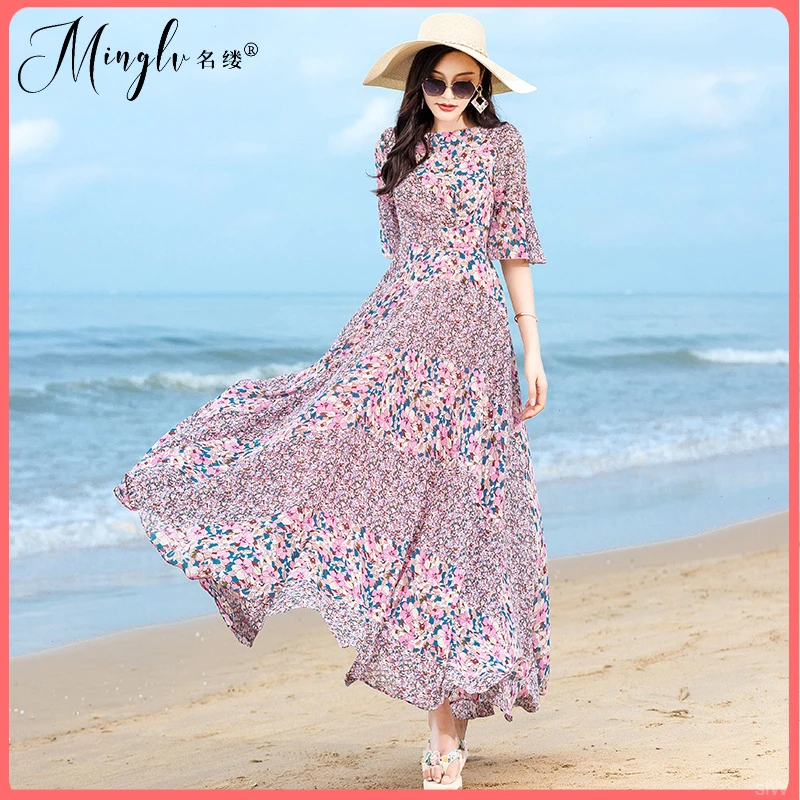 名缕长裙显瘦连衣裙飘逸沙滩裙温柔风一字领遮肉减龄荷叶袖大摆裙