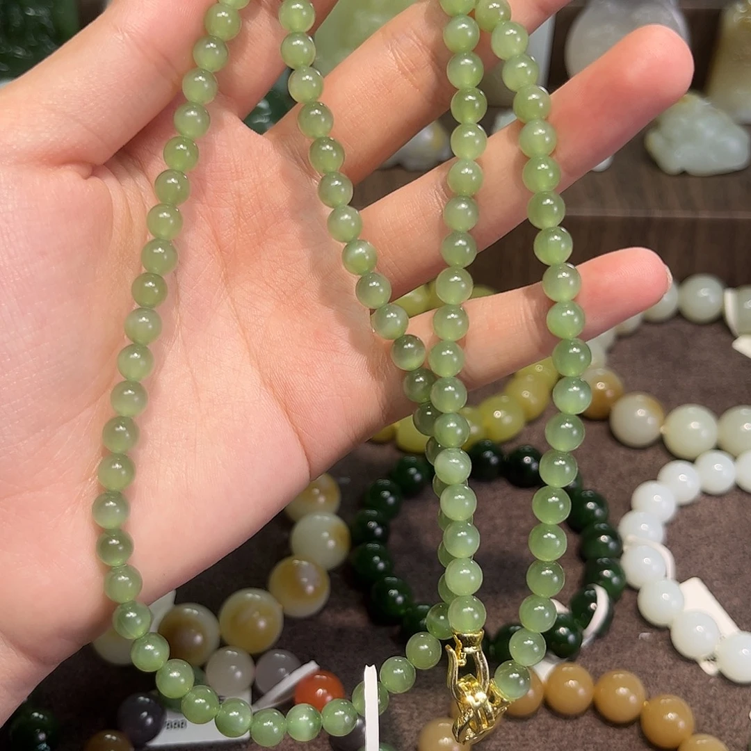 和田玉（糖玉）未镶嵌颈饰