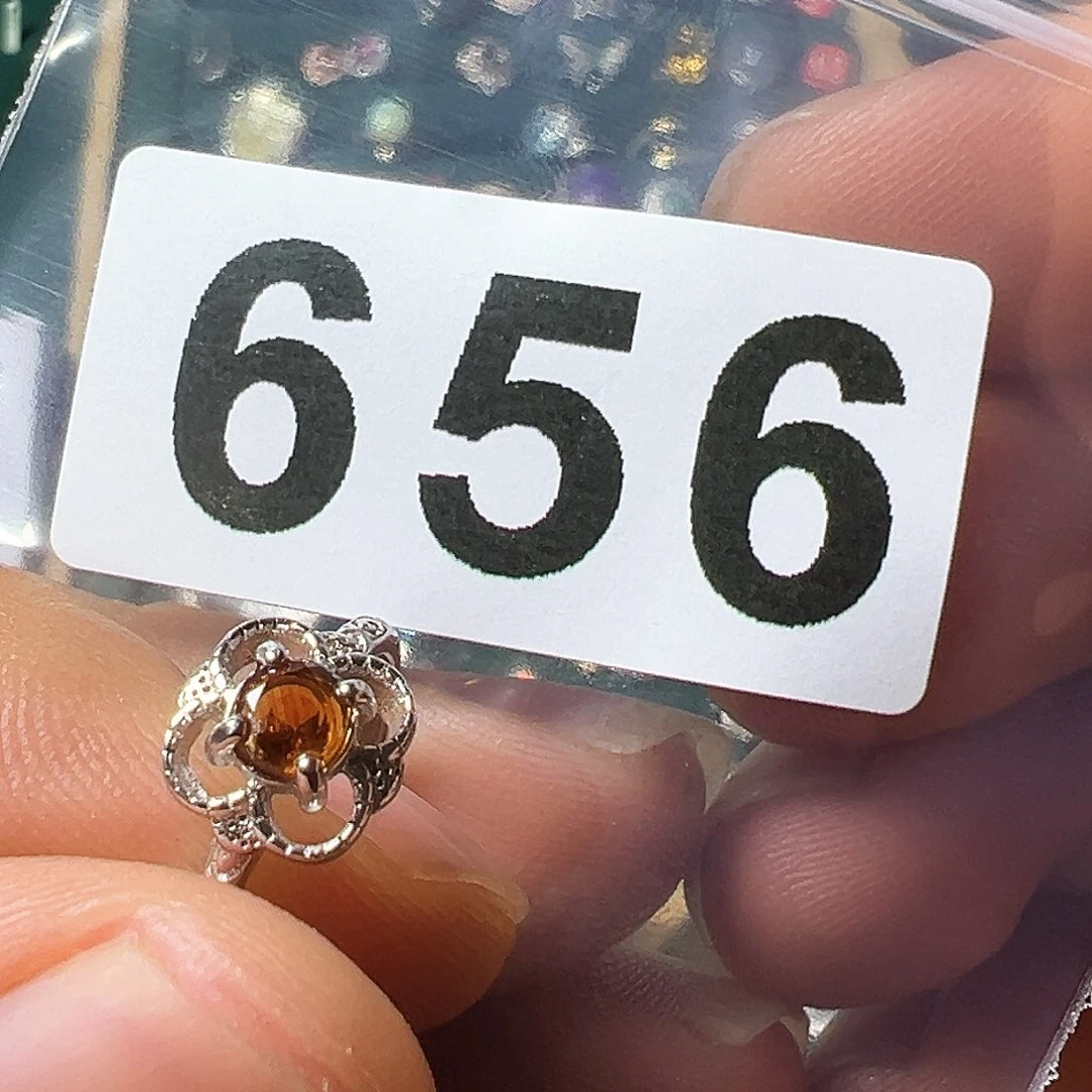 石英质玉戒指银S925镶嵌心***?