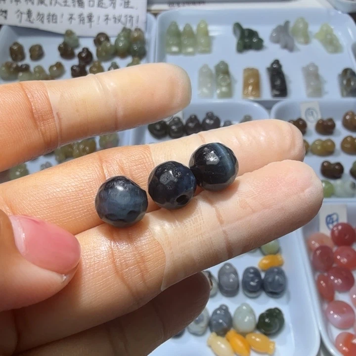和田玉未镶嵌珠宝奇石