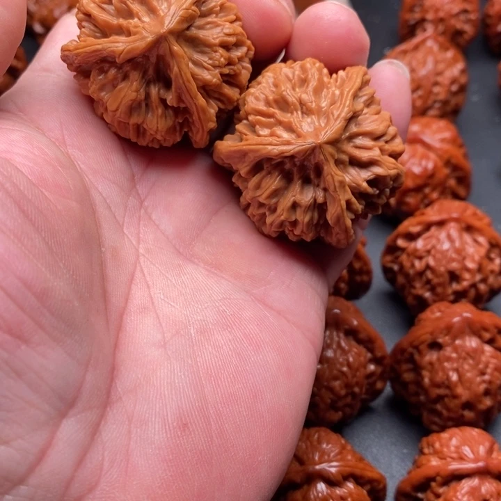 核桃龙纹狮子头3棱