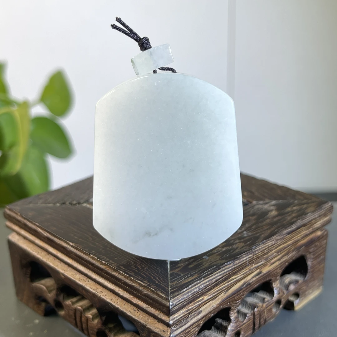 JXW04-32 天然缅甸A货翡翠  无事牌