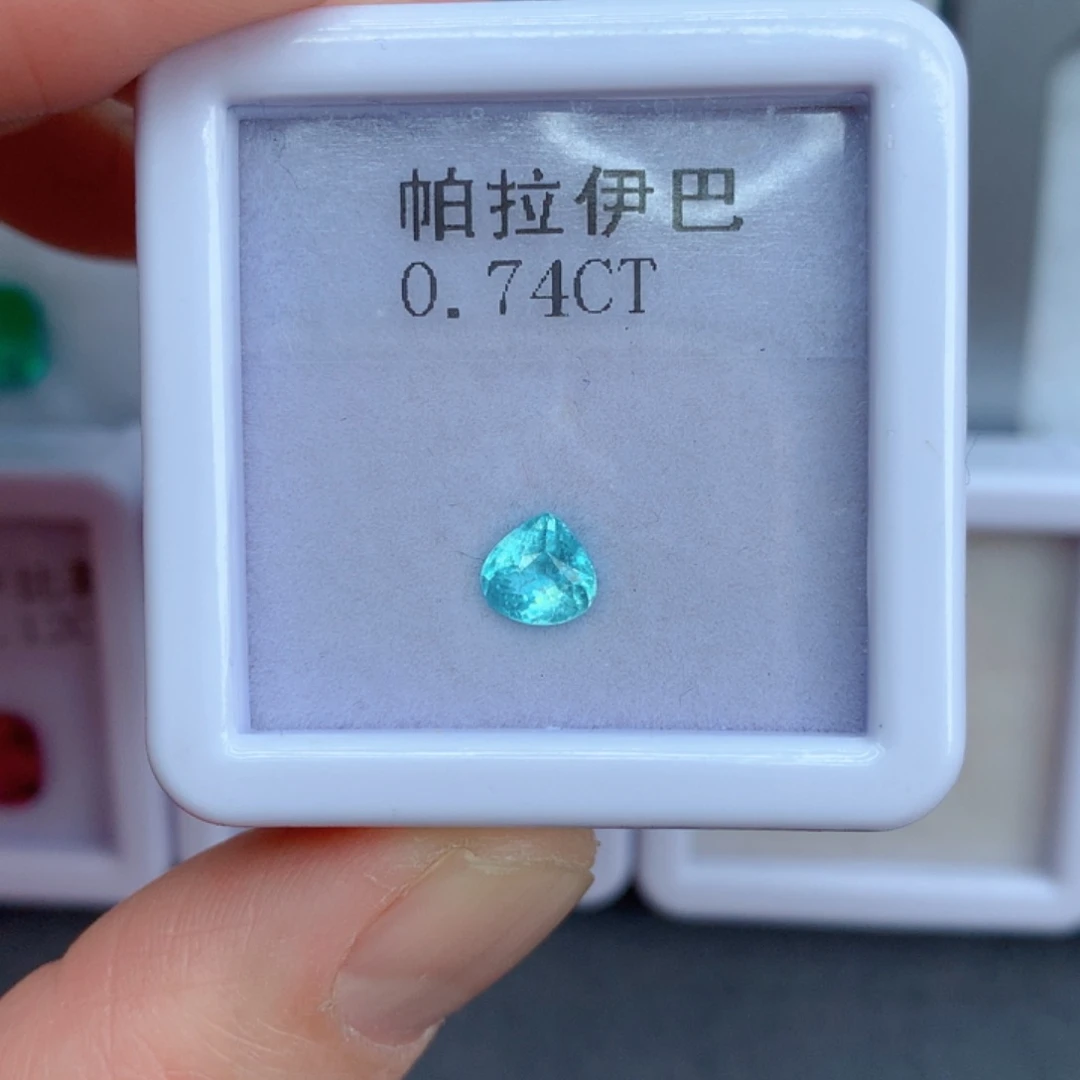 未镶嵌0.74克拉裸石帕拉依巴碧玺