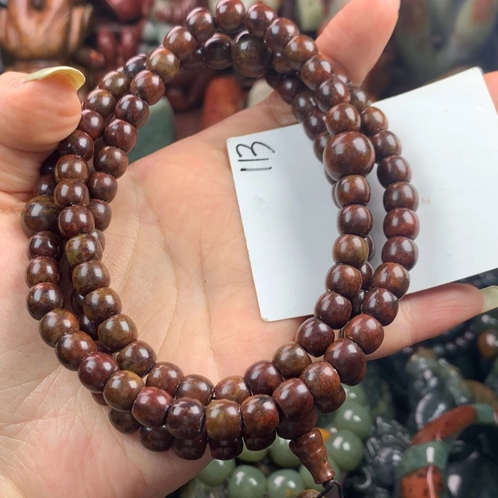 透闪石质玉未镶嵌珠宝奇石