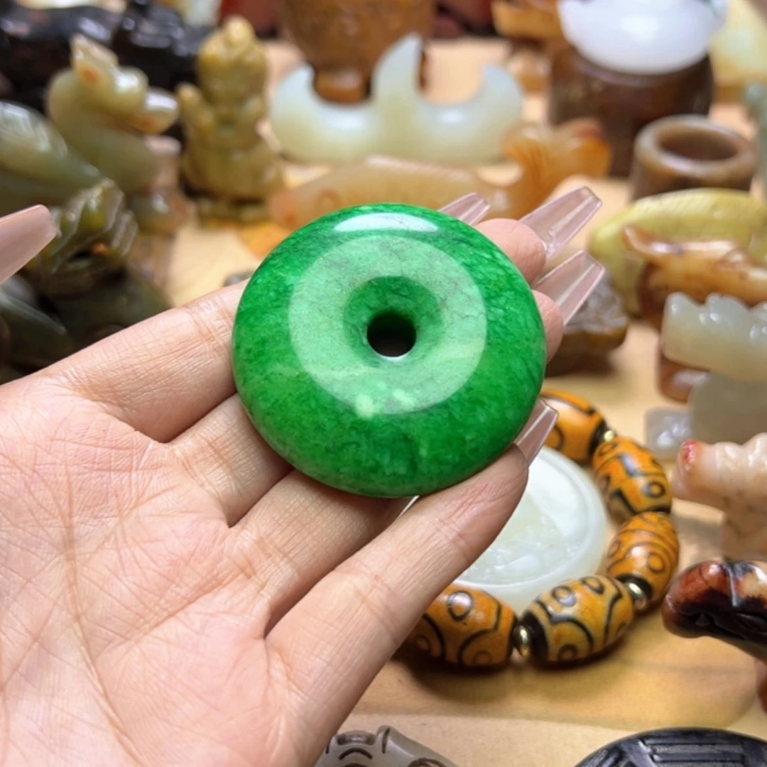 【闪购商品】蛇纹石玉颈饰未镶嵌