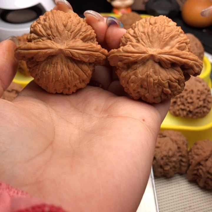 吊坠文玩核桃46闷白