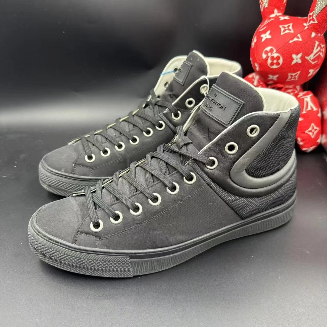 95新 LouisVuitton/路易威登 黑后尾棋盘格高帮板鞋42欧码 kke424