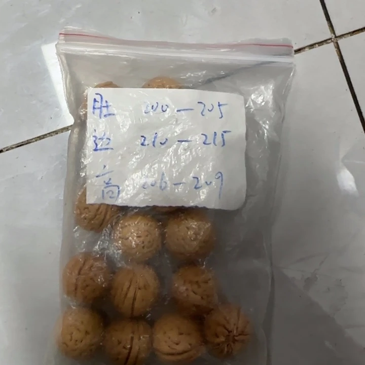 晨***曦桃核吊坠盘锦大肌肉