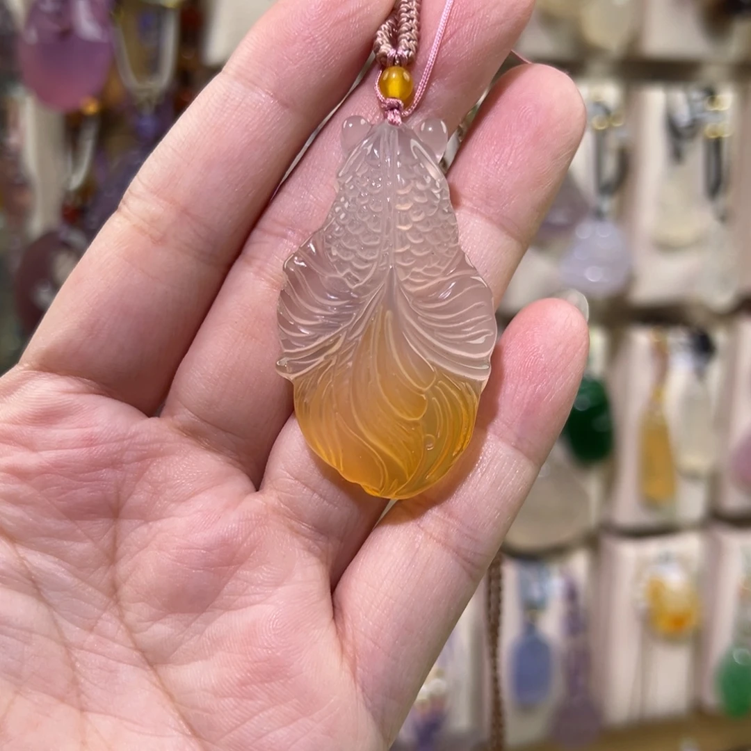 玛瑙/玉髓未镶嵌吊坠(赠链)