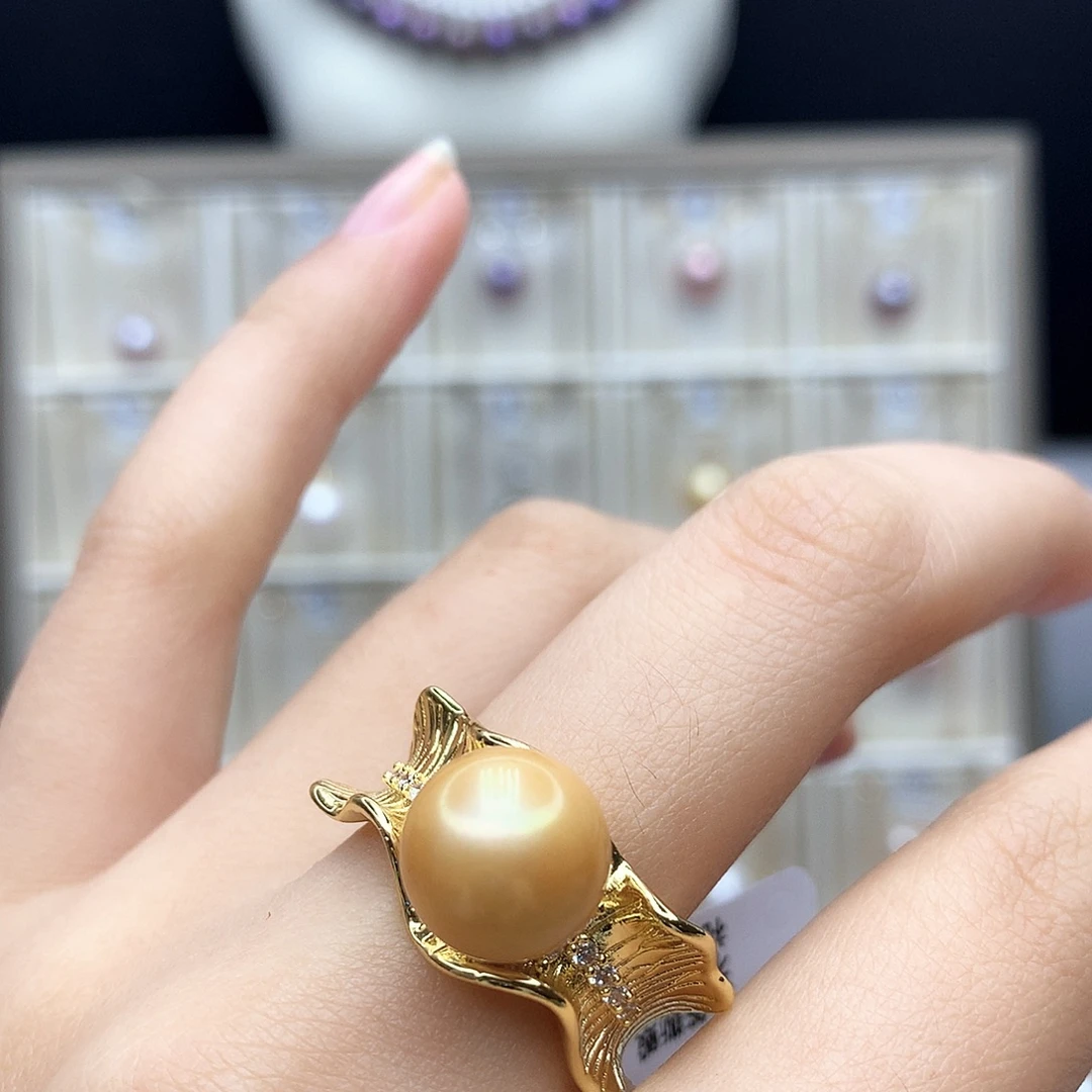 淡水珍珠颈饰合金