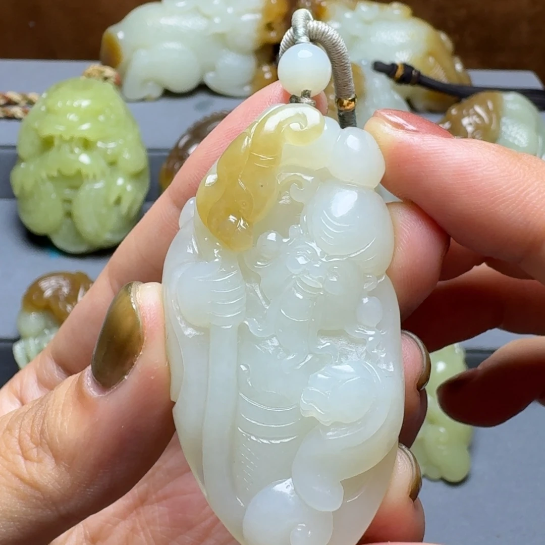 颈饰未镶嵌和田玉