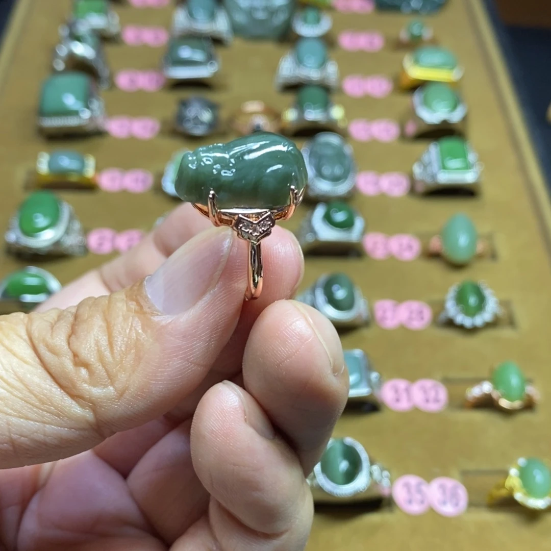 和田玉未镶嵌戒指