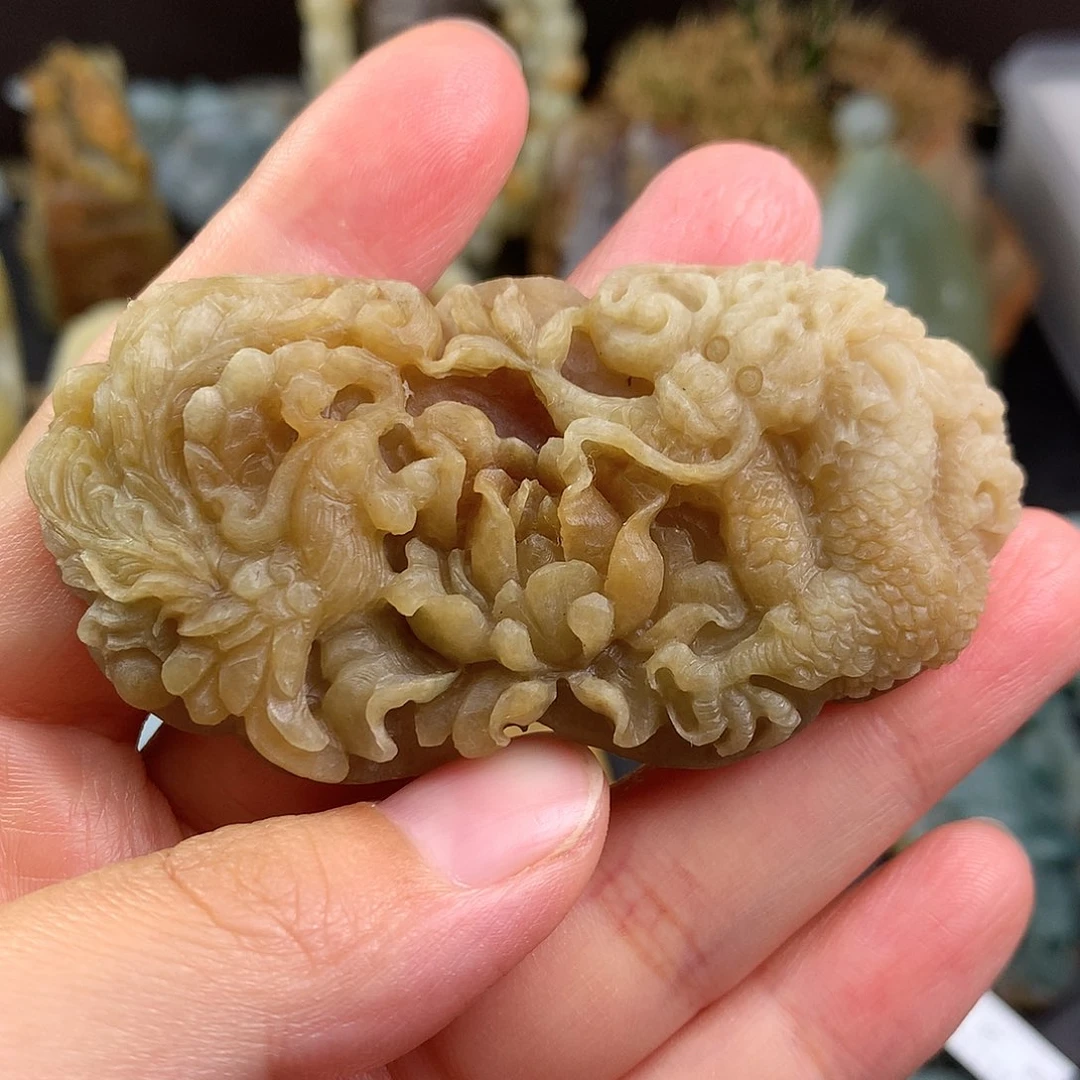 定制翡翠未镶嵌龙凤呈祥