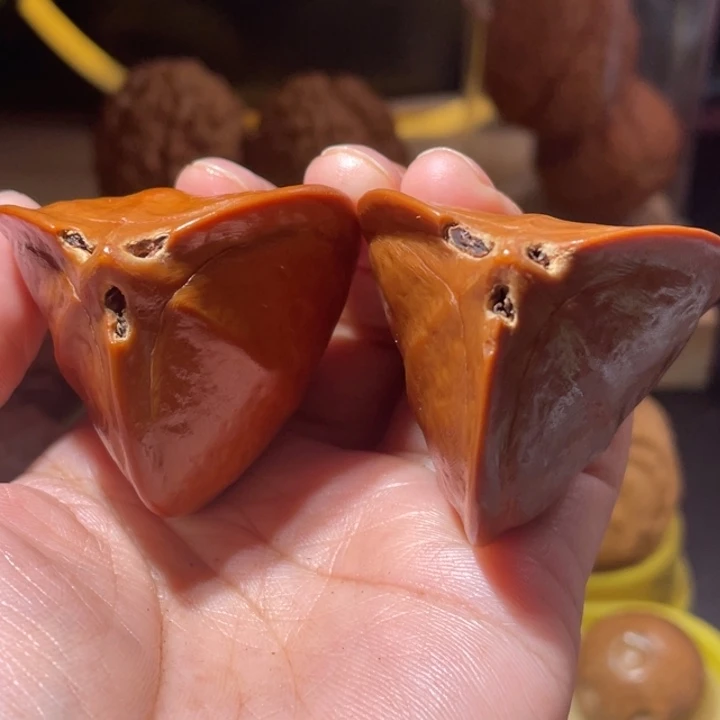 桃核把件三角橄榄核