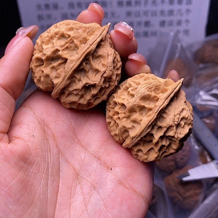 把件文玩核桃云南野生铁核桃30号42mm