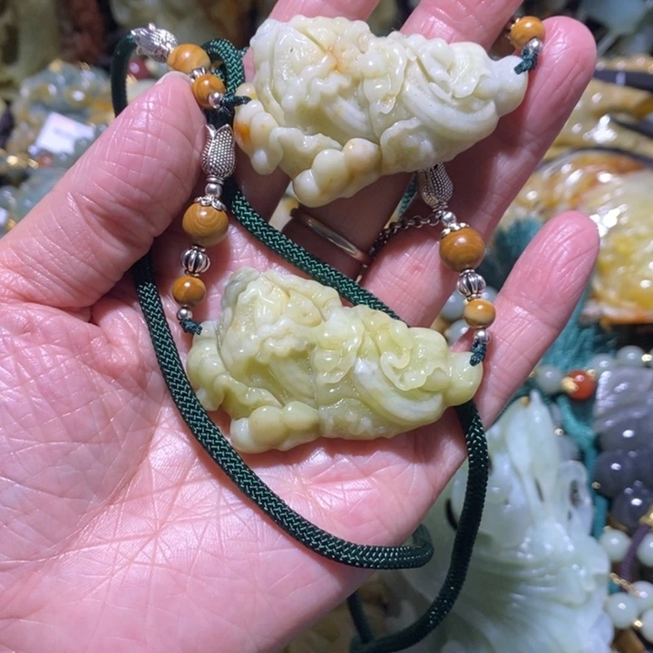 岫玉岫玉吊坠未镶嵌