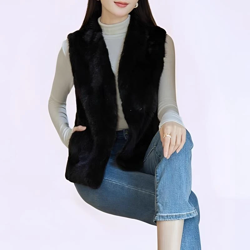 雅婷俪迩2025新款设计师潮流女款皮草马甲真水貂毛拼貂马甲短款