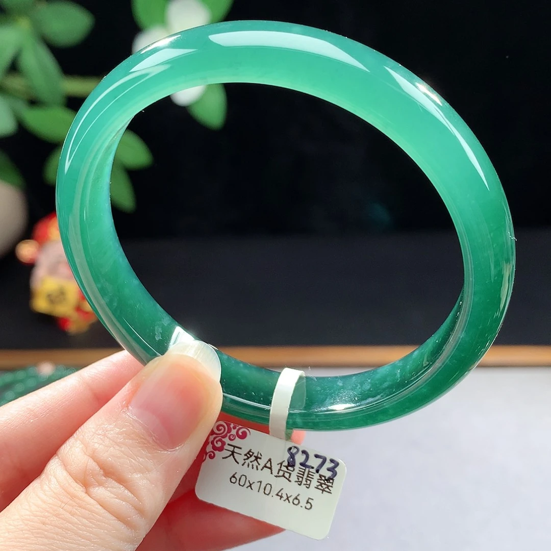 未镶嵌手镯（圆镯）翡翠