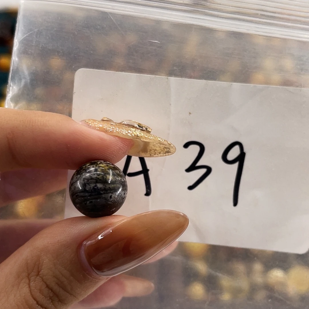 琥珀未镶嵌裸石12.3福利