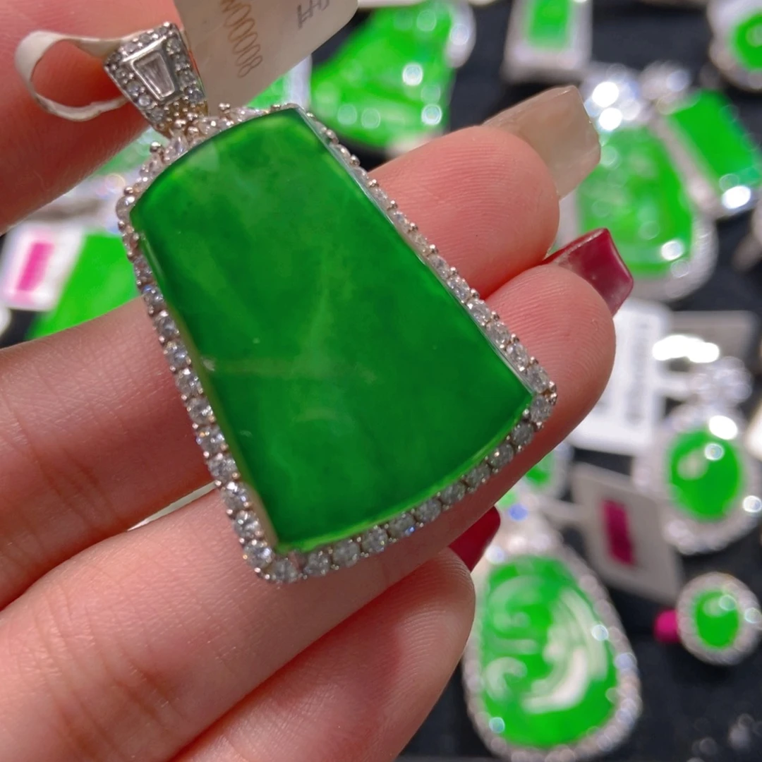 翡翠吊坠(不含链)未镶嵌