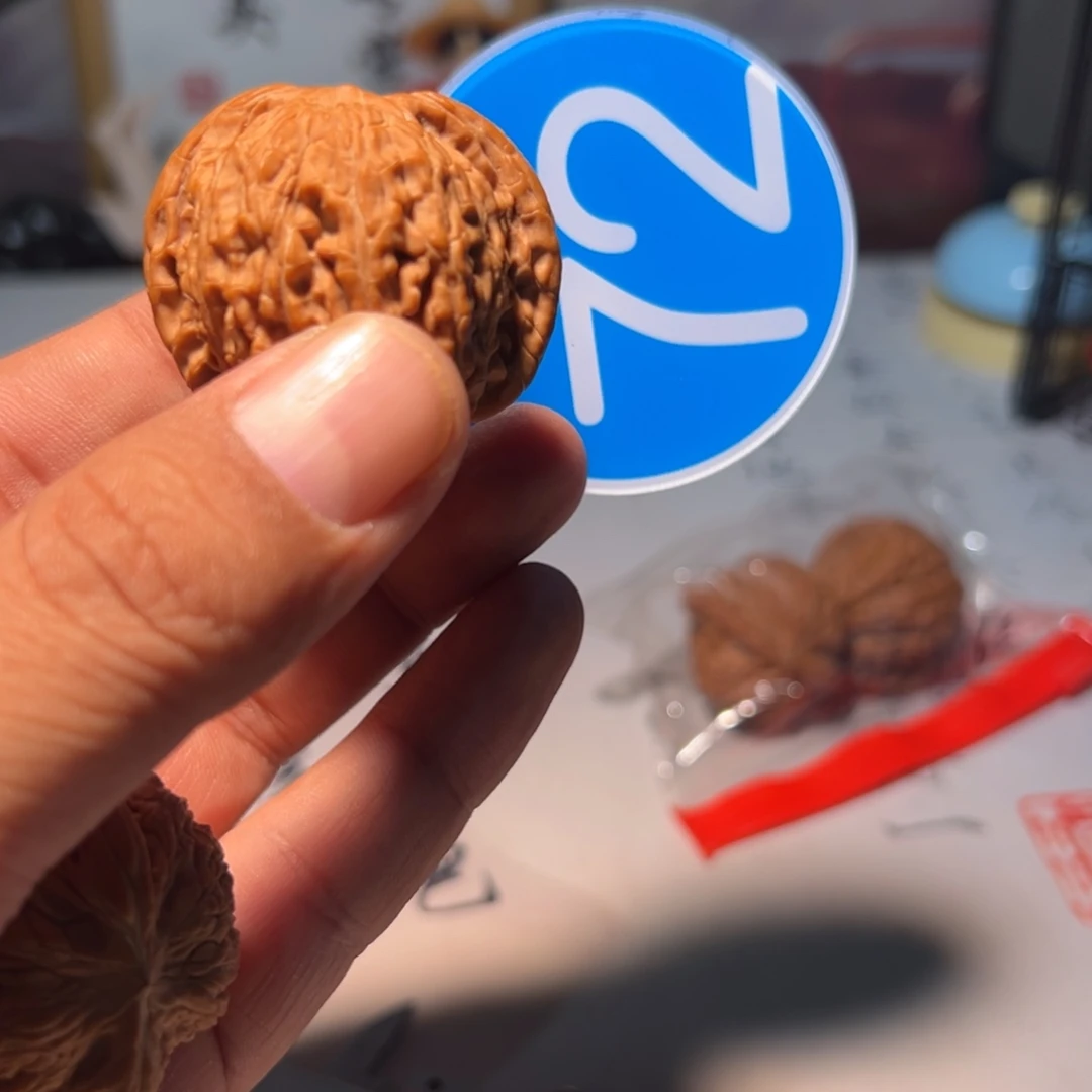 小***子文玩核桃，蓝色72号