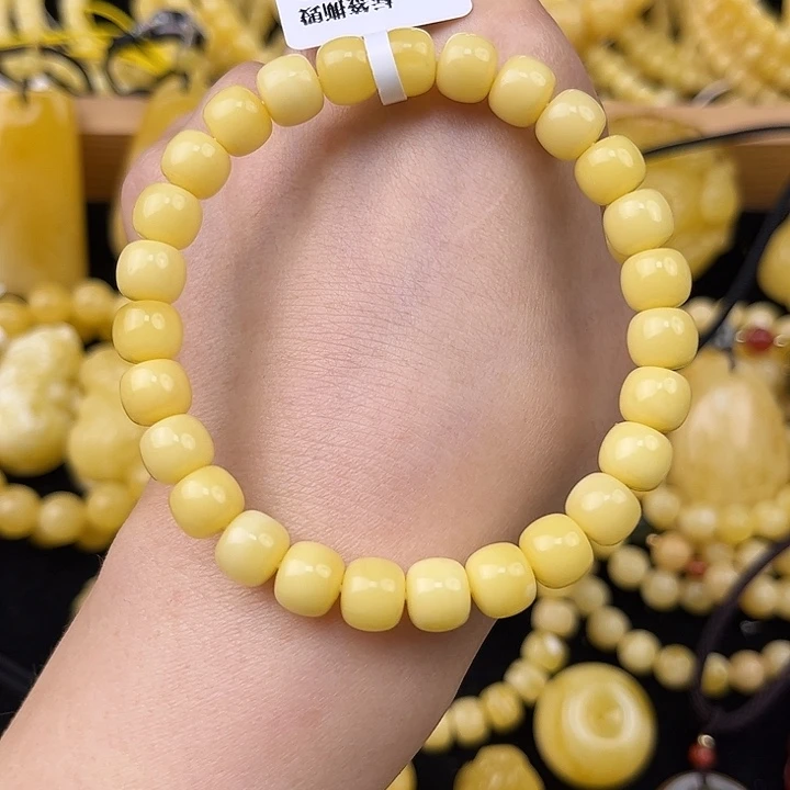 琥珀未镶嵌颈饰琥珀