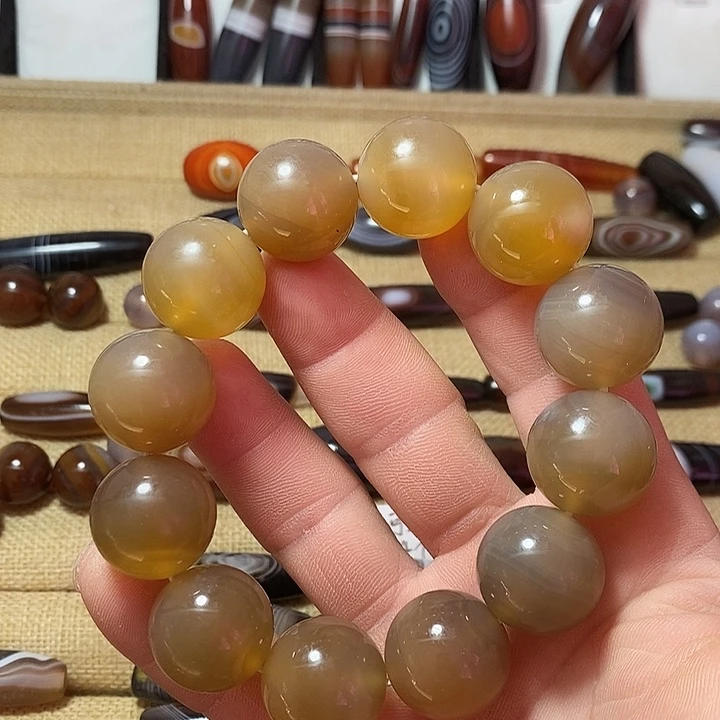 玛瑙/玉髓合金颈饰