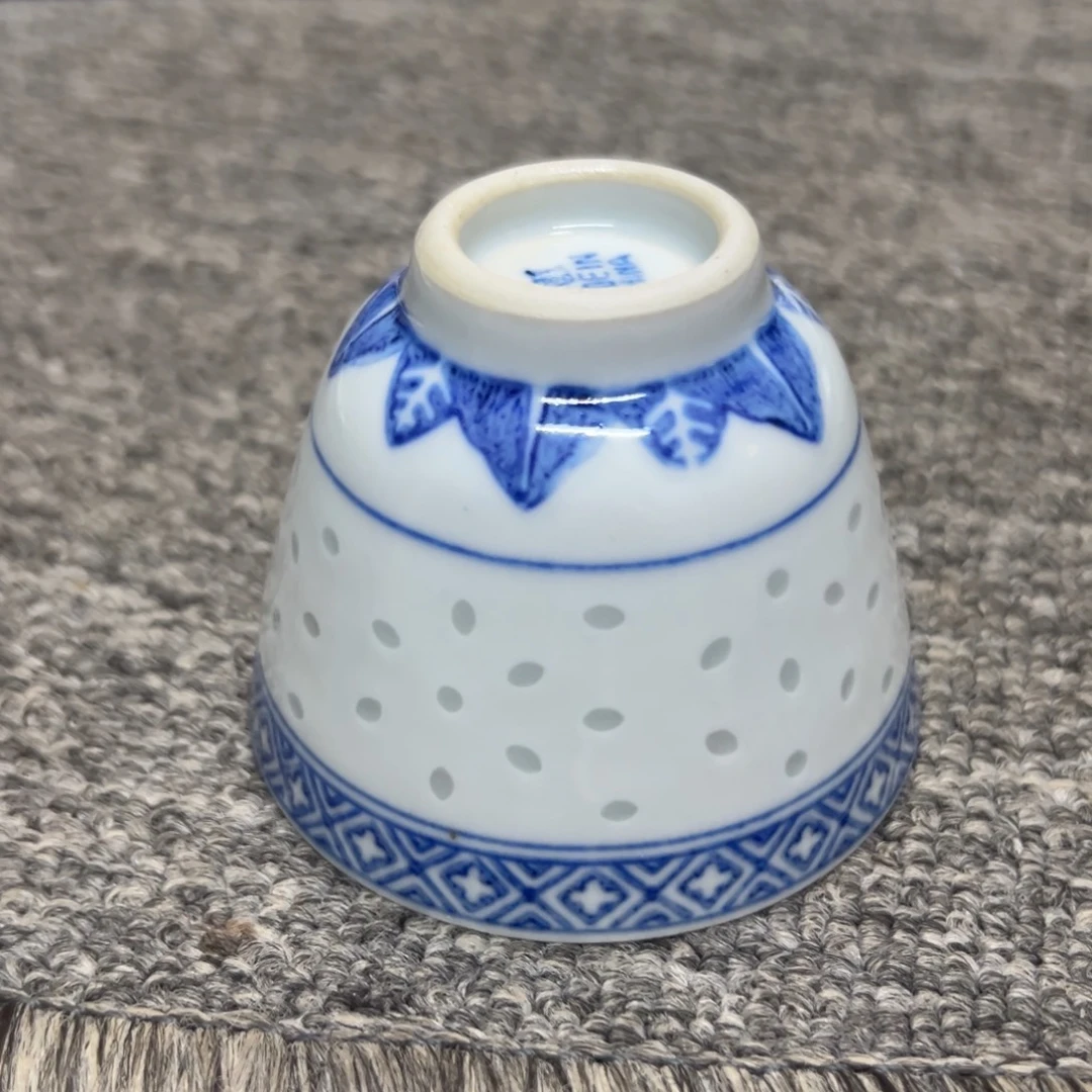 何***美茶具景德镇陶瓷玲珑杯