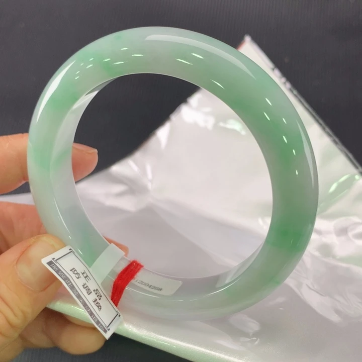 翡翠未镶嵌手镯正圈60.5