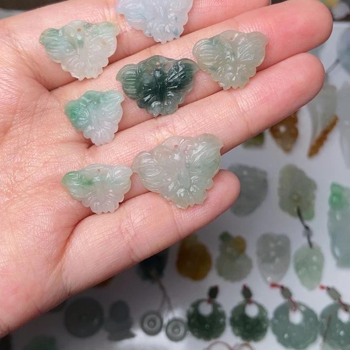 定制翡翠未镶嵌蝴蝶一颗