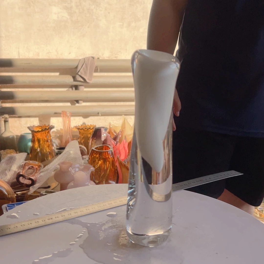 白色螺旋高度24琉璃花器摆件微瑕