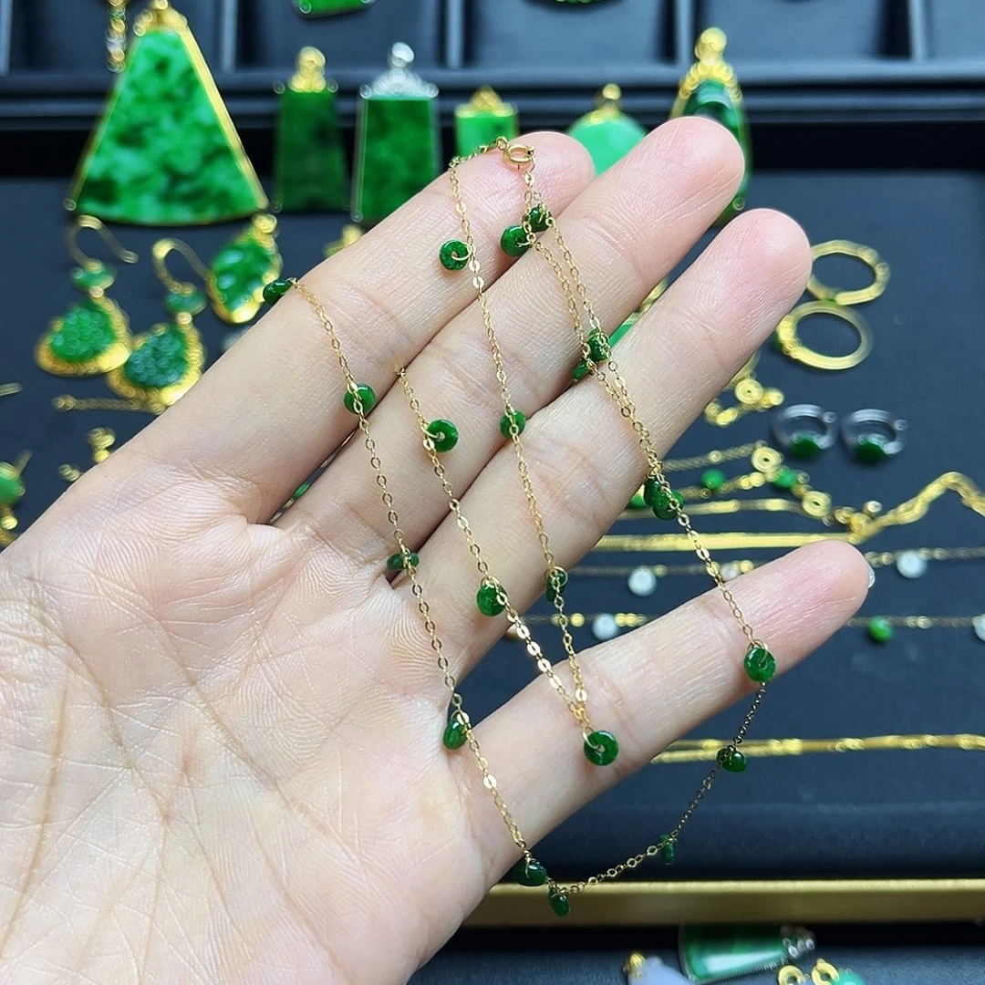 翡翠18K金镶嵌颈饰