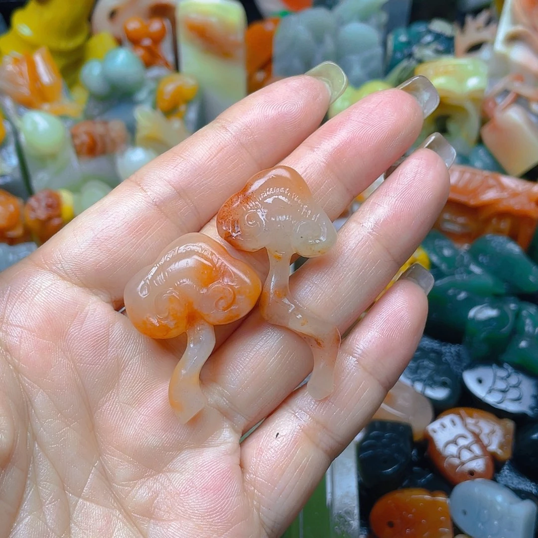 青田石印石桃花冻