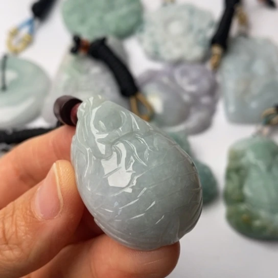 翡翠未镶嵌挂件翡翠