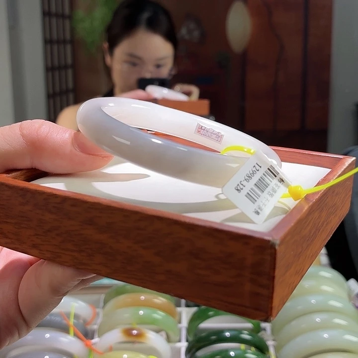 未镶嵌手镯和田玉58