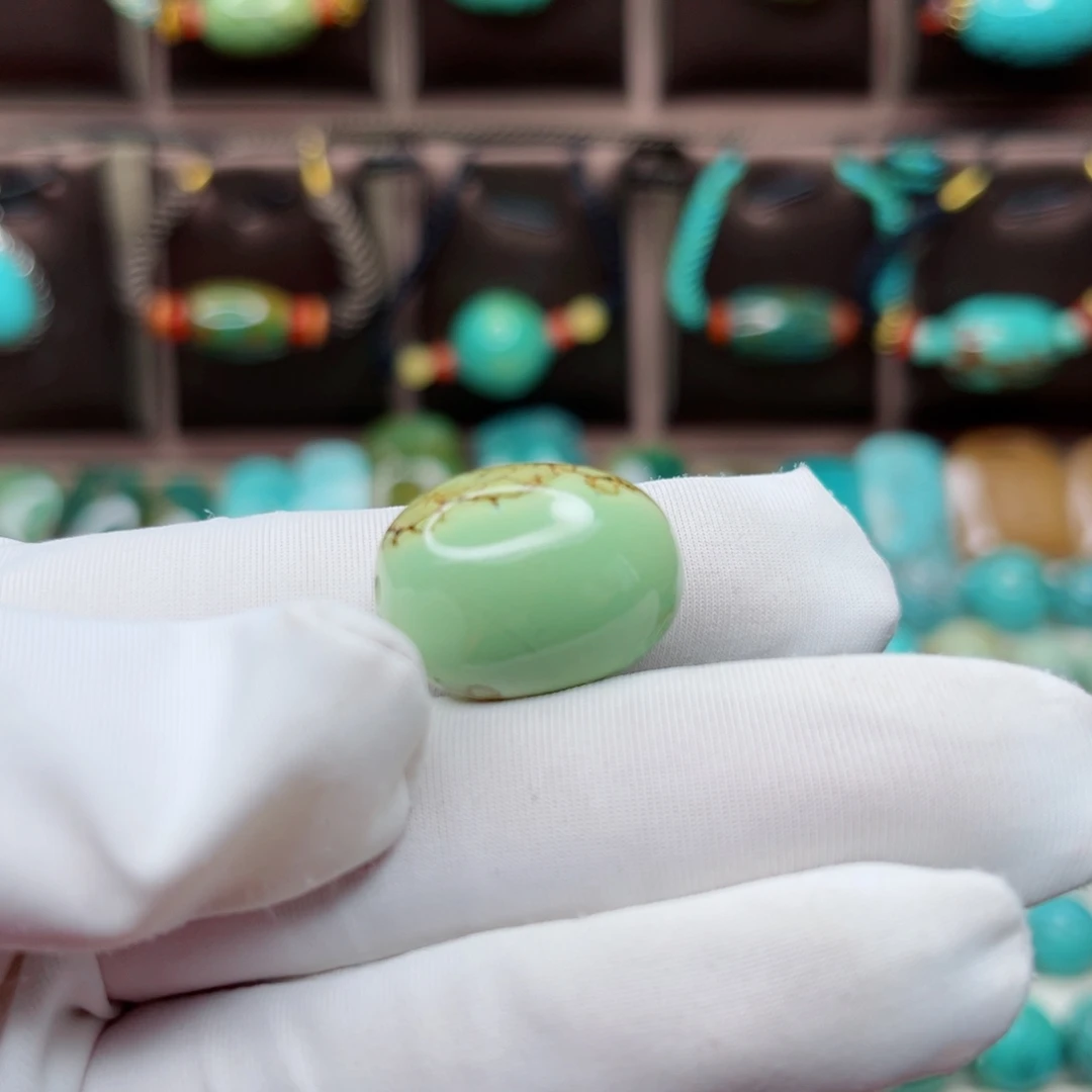 绿松石未镶嵌原矿