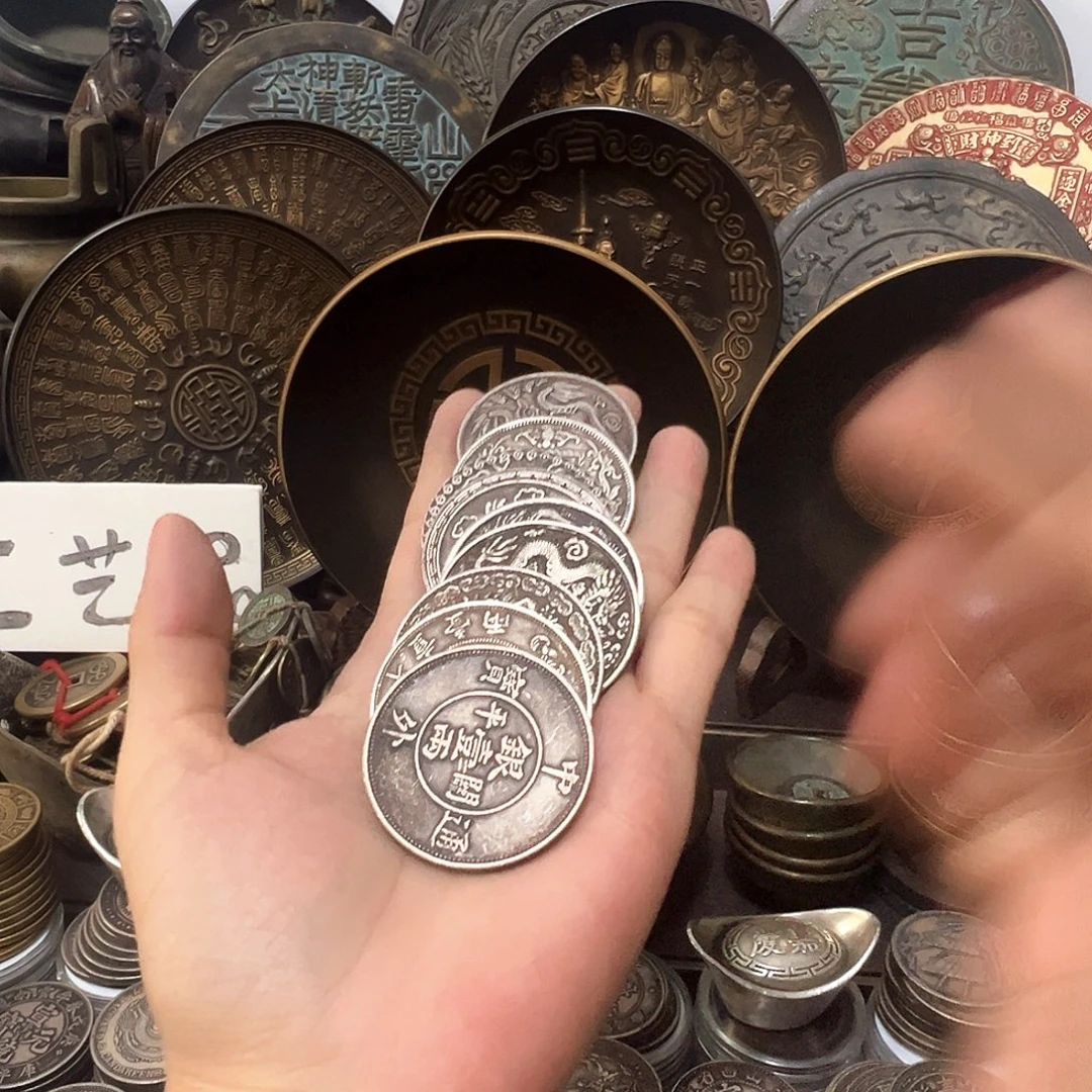 金属复古风格摆件
