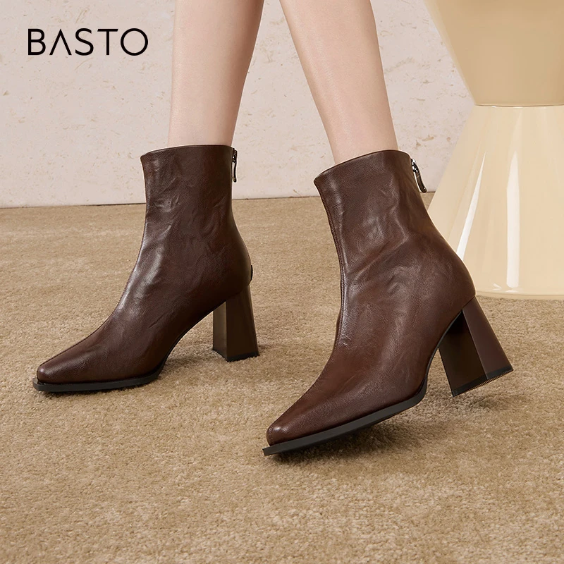 百思图2025秋冬季新款琥珀流光潮流街头时装靴方头女短靴M5010DD4