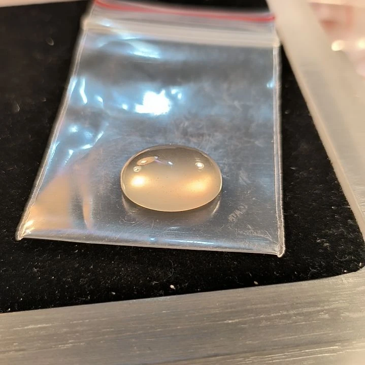 炊***袅石英岩玉未镶嵌戒面