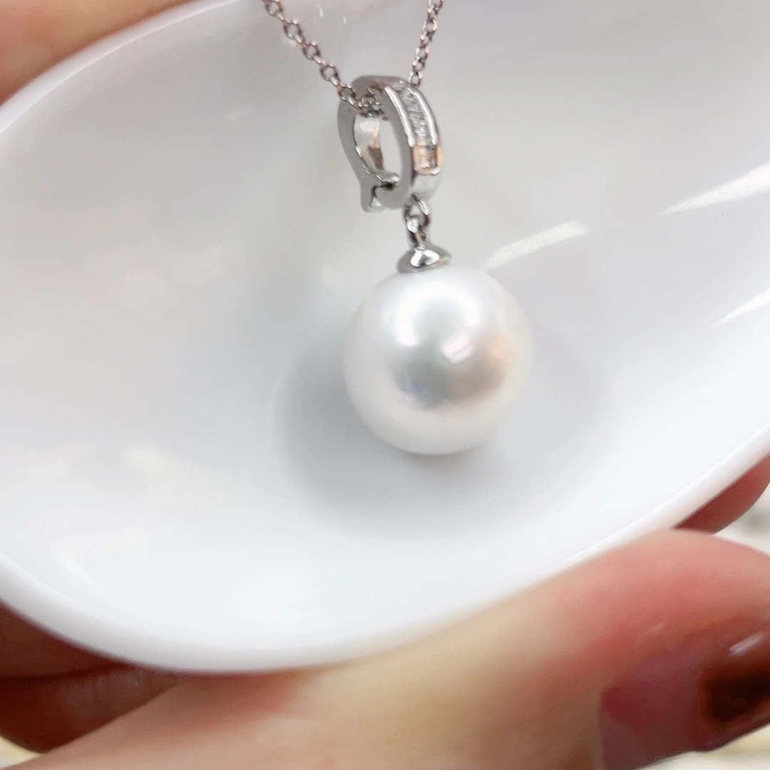 淡水珍珠吊坠(赠链)未镶嵌